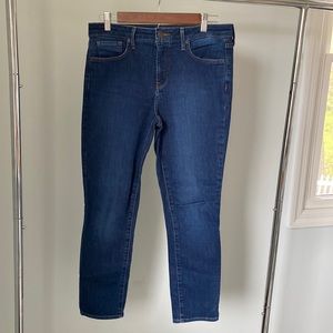 Like new NYDJ Alina jeans with lift x tuck technology - size 8